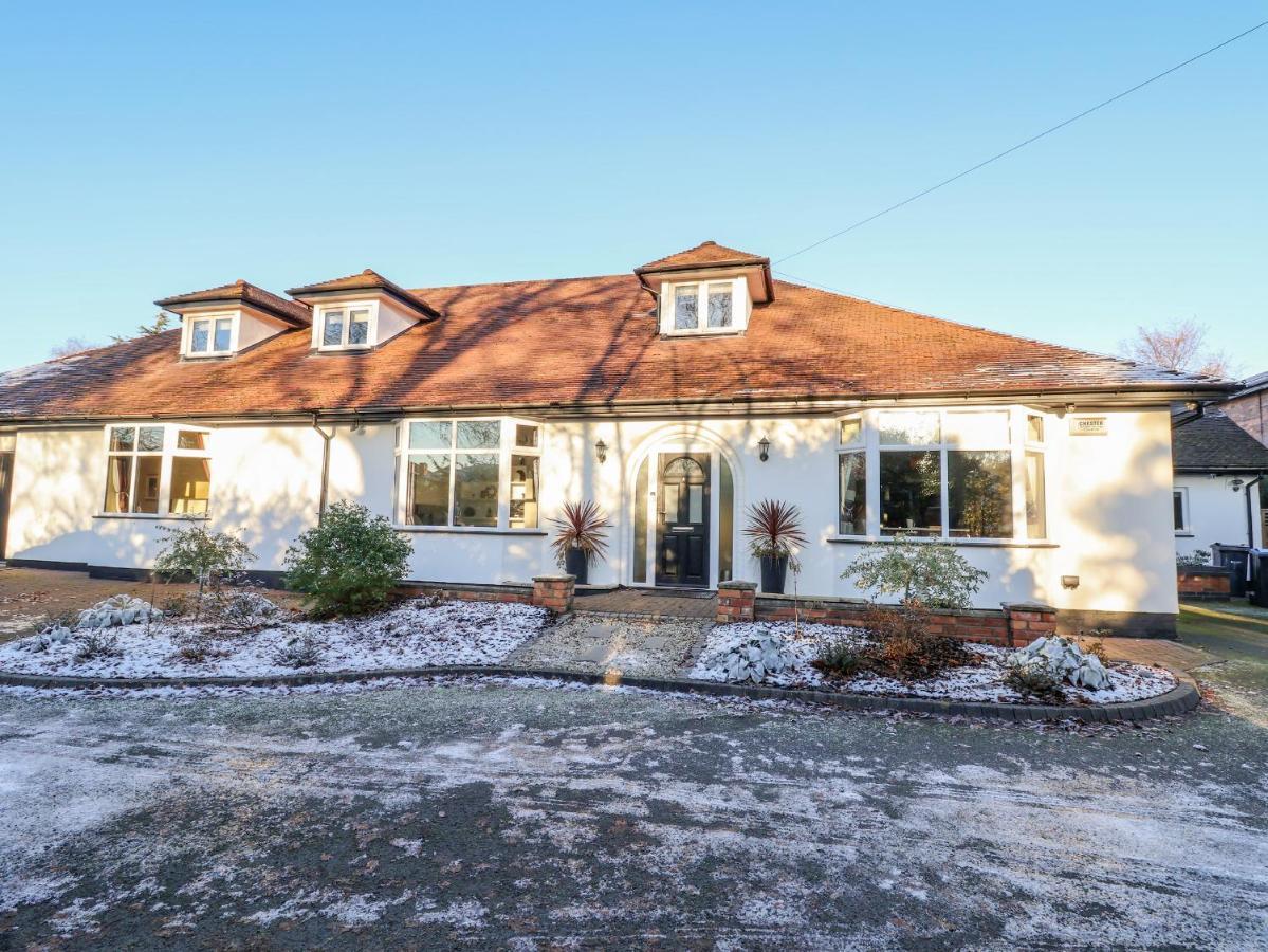 Solway Villa Chester Exterior photo